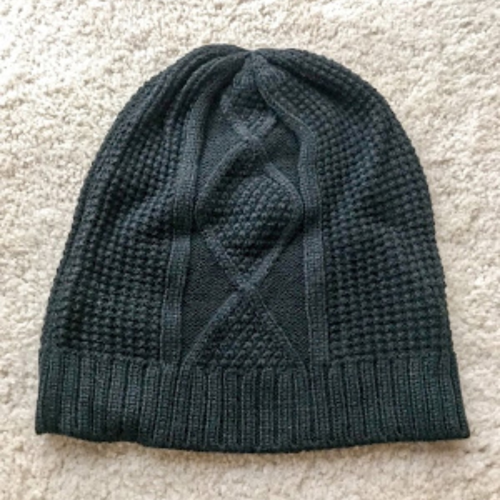 The Jetset Diaries Cable Knit Beanie